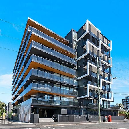 Sunlit & Sleek Condo In Lively St Kilda Мелбърн Екстериор снимка